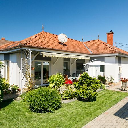 Holiday Home Ildiko By Interhome Balatonlelle Eksteriør billede