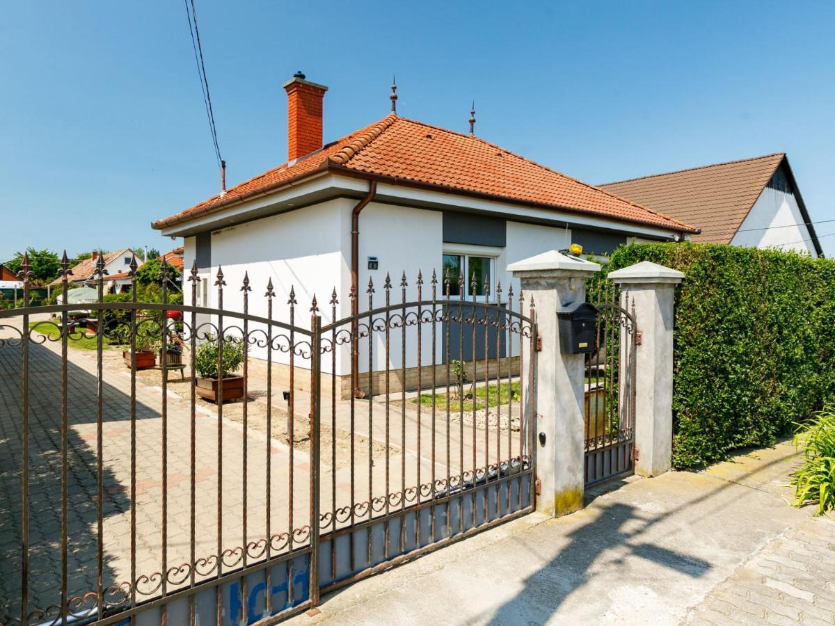 Holiday Home Ildiko By Interhome Balatonlelle Eksteriør billede